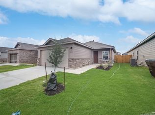 2131 Collins Aly, Converse, TX 78109