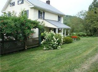 1182 Pleasant Valley Rd, Mount Pleasant, PA 15666