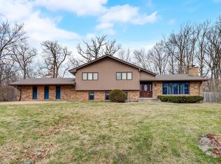 103 Chalet Ct, Crete, IL 60417