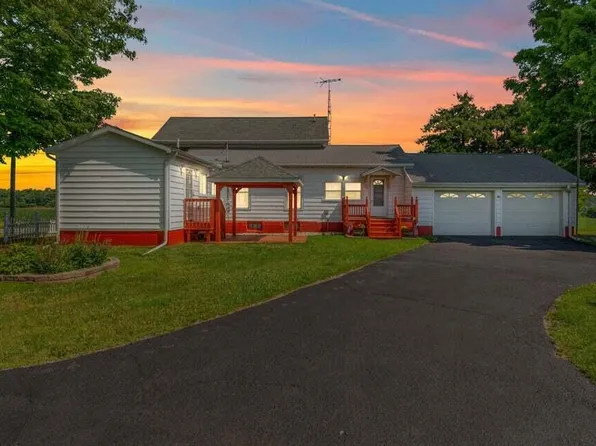 1191 Edon Rd, Hillsdale, MI 49242