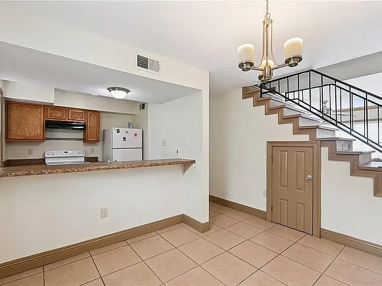 6859 Mayo Blvd #C — Photo 8