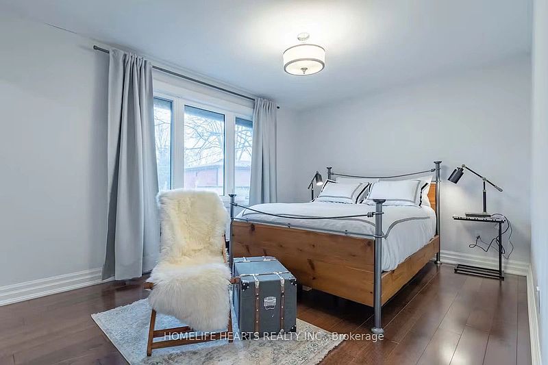 Burlington House for rent - 5 Bedrooms — photo 17