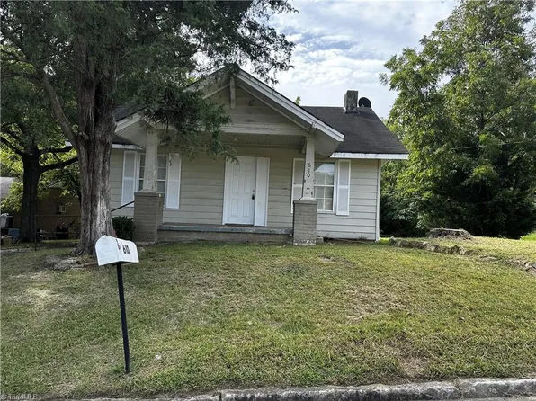 610 E Kearns Ave, High Point, NC 27260