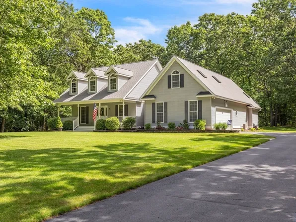 6 Eagle Dr, South Hadley, MA 01075