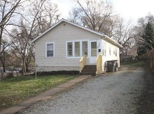 3627 SW 8th St, Des Moines, IA 50315