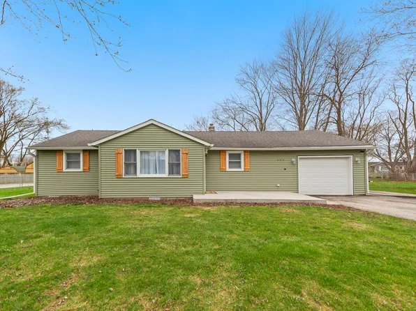 606 Sunset Rd, Hebron, IN 46341