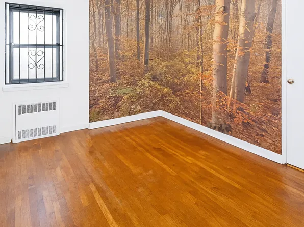 133-27 Sanford Avenue image 7 of 12