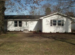 1312 Warde Rd, Charleston, MO 63834