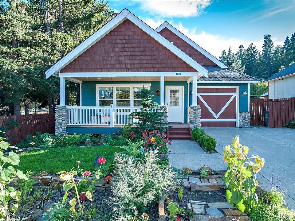 Lovely home near downtown Roslyn.  Easy access to parks, trails, and Suncadia Resort.