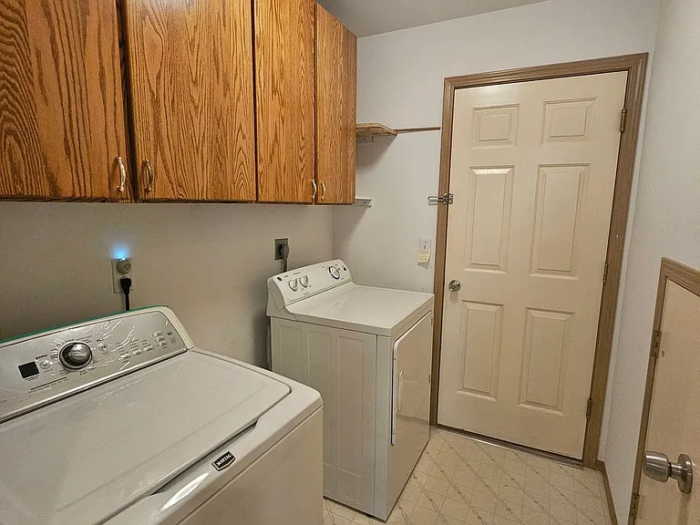 1288 NW Amanda Loop — Photo 6