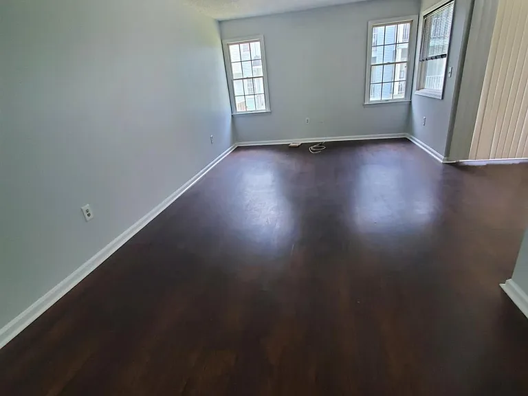 518 Edpas Rd — Photo 2