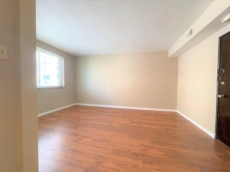 5712 Phillips Ave #B9 — Photo 45