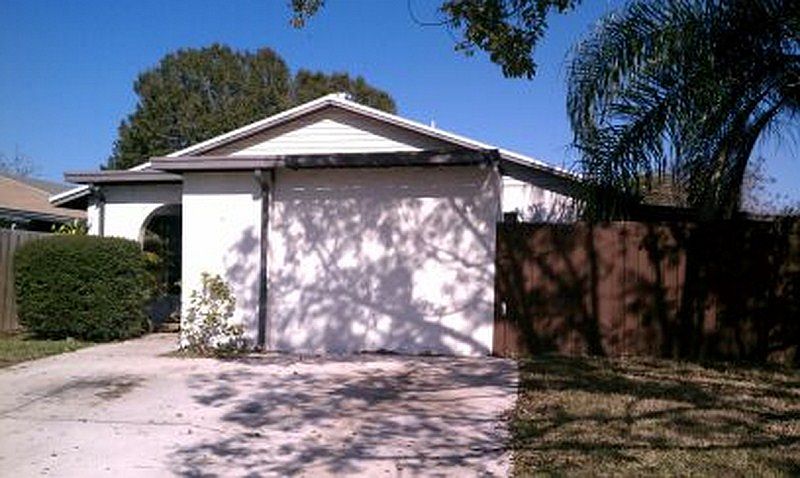 1st image of 10715 Crowngate Ln