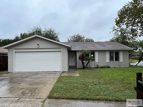 4th image of 2102 Emerald Lake Dr