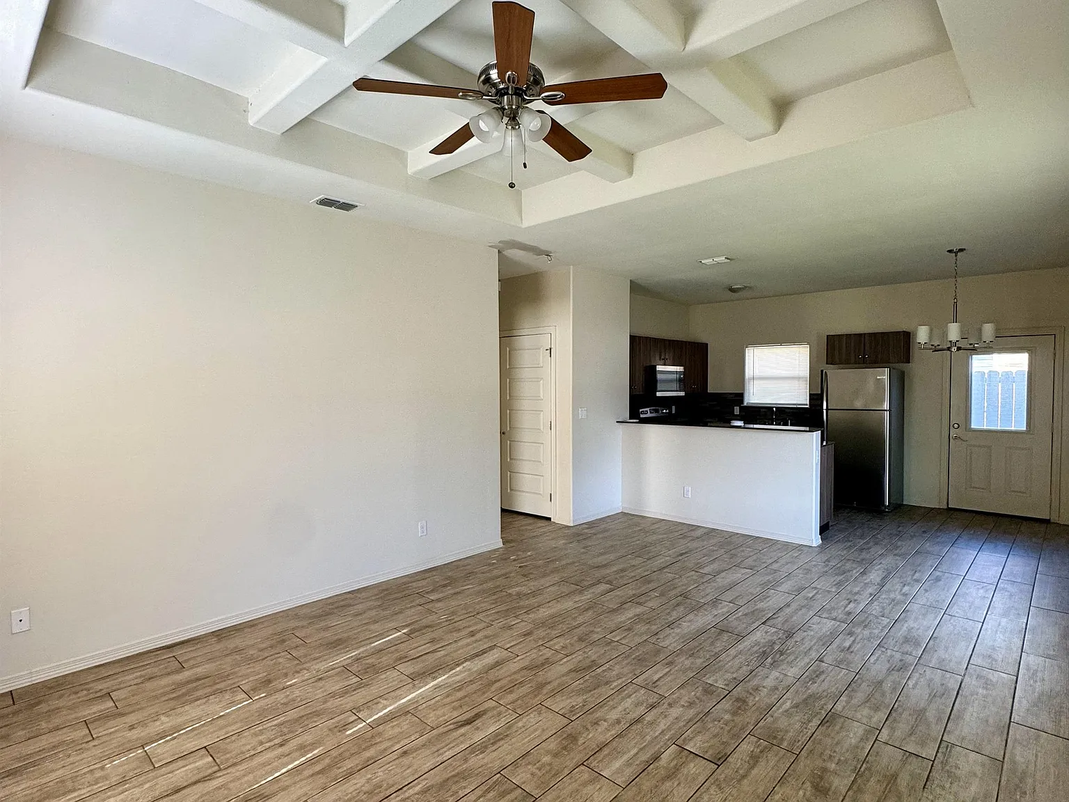 3913 Hawthorne Avenue - 1 — Photo 3