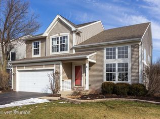 1812 Ellington Dr, Aurora, IL 60503