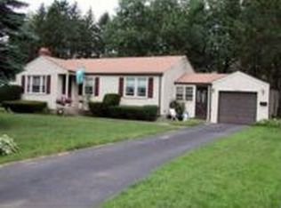 29 Meadowlark Rd, Enfield, CT 06082