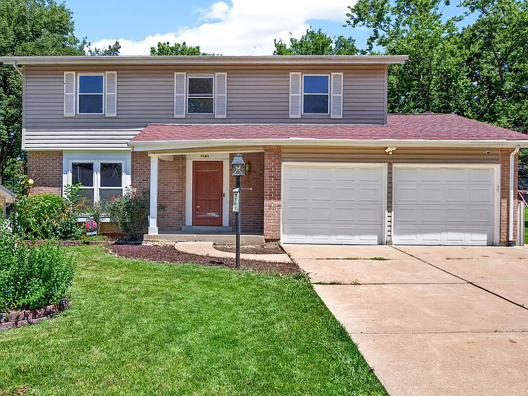 1141 Villaview Dr — Photo 1