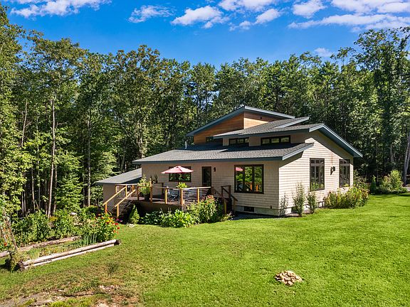 4th image of 92 Flynn Lane