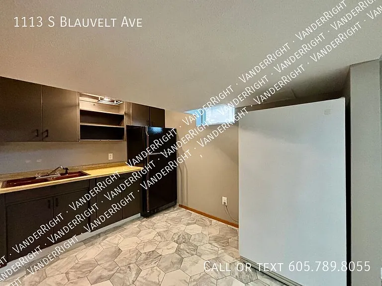 1113 S Blauvelt Ave — Photo 31