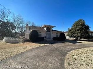 1309 Jamestown Dr, Tahlequah, OK 74464