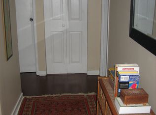 301 Race St APT 103, Philadelphia, PA 19106