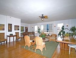 5th image of 354 W Ocean Blvd
