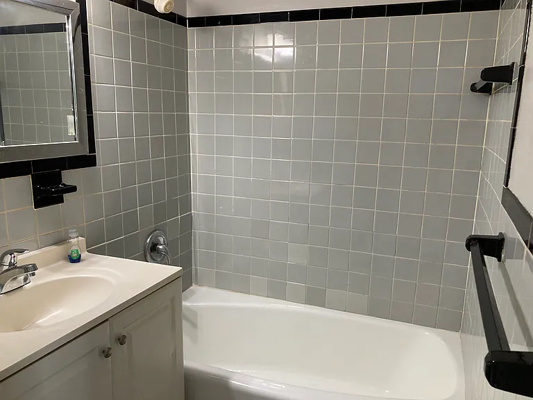 700 Summer St #9H — Photo 8