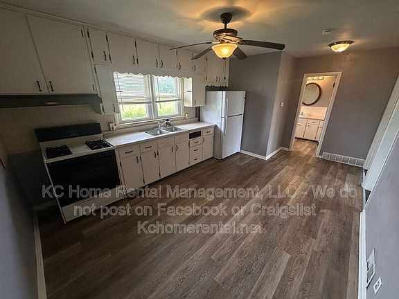 2nd image of 11204 Parallel Pkwy