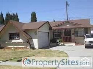12349 215th St, Lakewood, CA 90715
