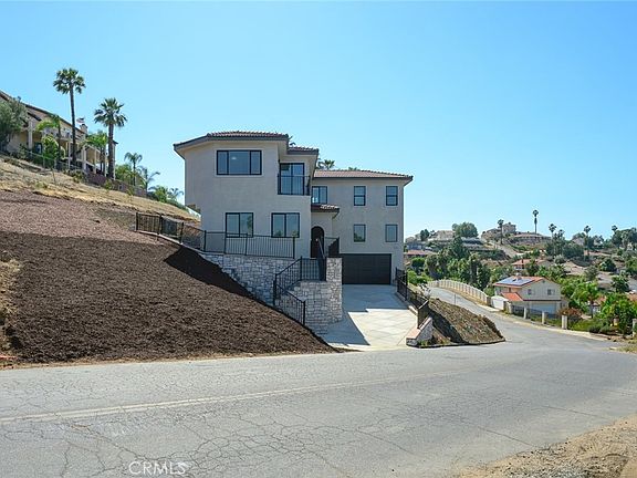 2nd image of 16515 Canyon Rdg