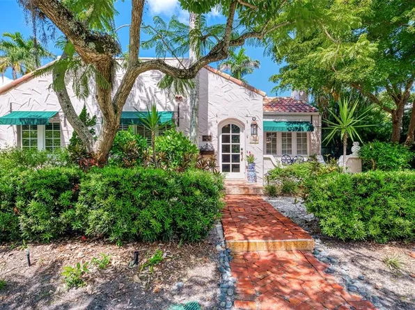 3838 Flores Ave, Sarasota, FL 34239