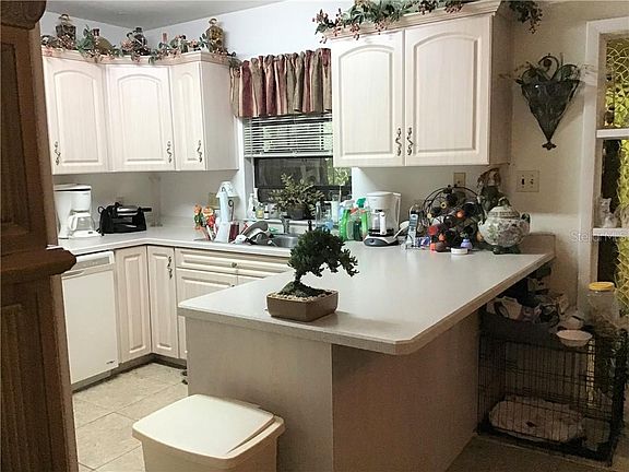 3rd image of 263 Connie Lee Ct
