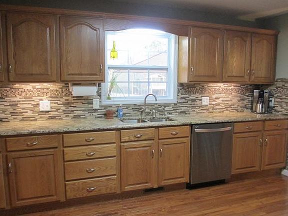 5th image of 332 Wiltshire Dr