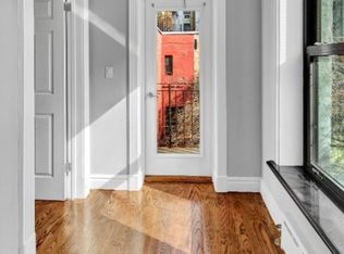 216 E 30th St #2, New York, NY 10016