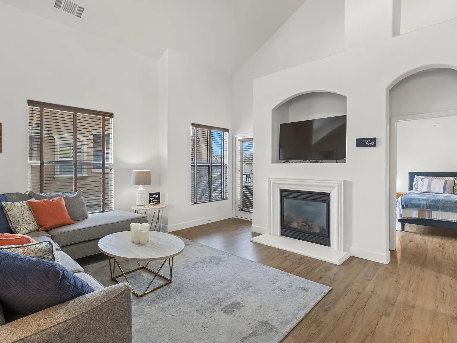 17000 Wedge Pkwy — Photo 3