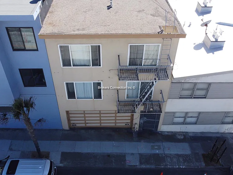 3511 Taraval St #4 — Photo 21