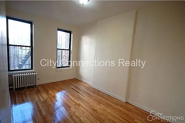 Rented by City Connections Realty | media 4