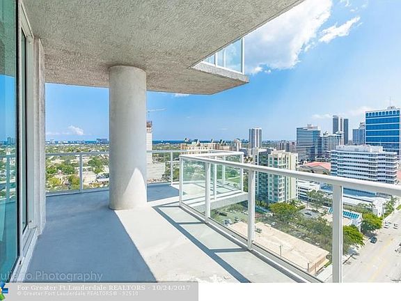 4th image of 315 NE 3rd Ave APT 1806