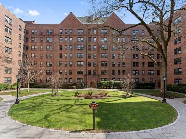 180 Garth Road #4E, Scarsdale, NY 10583