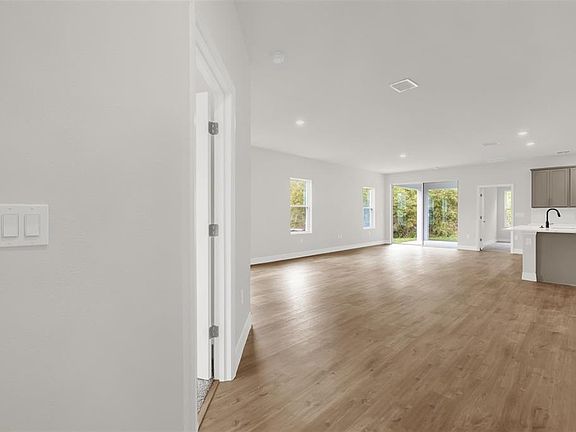 3rd image of 13990 SW 34th Terrace Rd