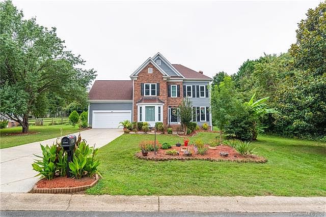 1st image of 427 Grantchester Cir