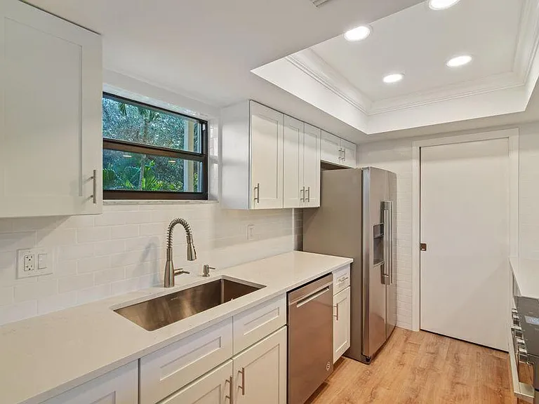 11863 Wimbledon Cir #509 — Photo 5