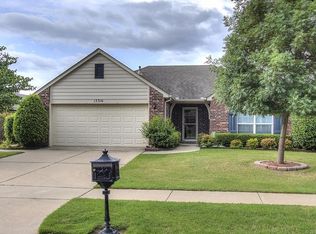 15316 E 90th St N, Owasso, OK 74055