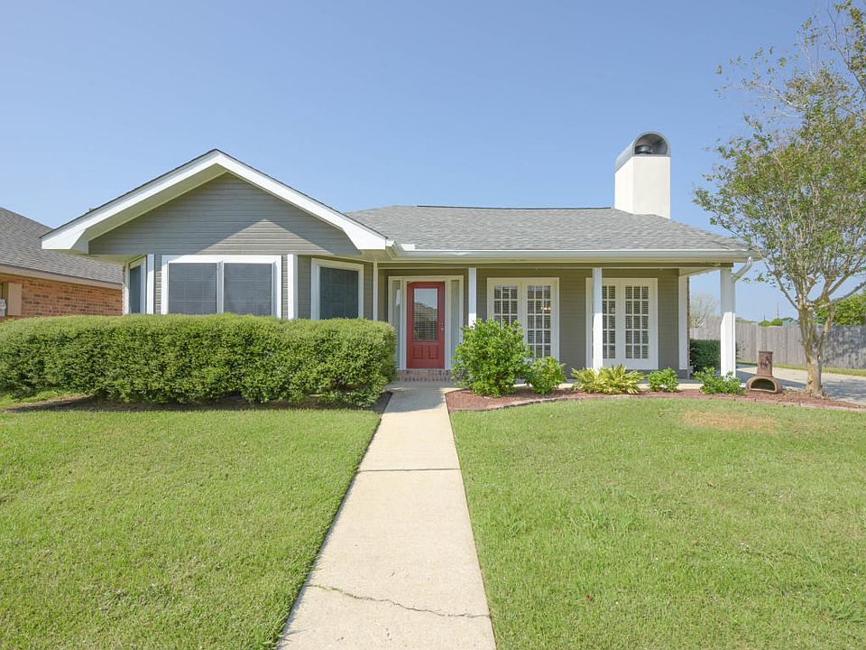 1st image of 109 Saint Benjamin Dr