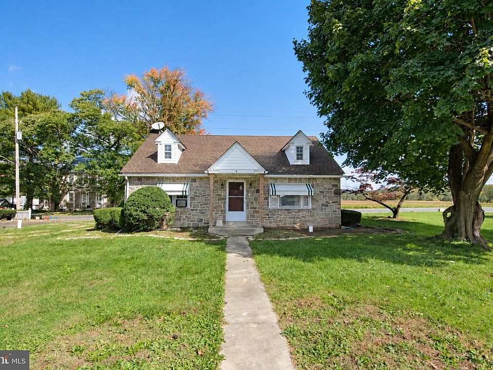 1st image of 10 Hoch Rd