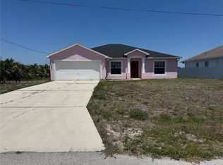 2812 62nd St W, Lehigh Acres, FL 33971