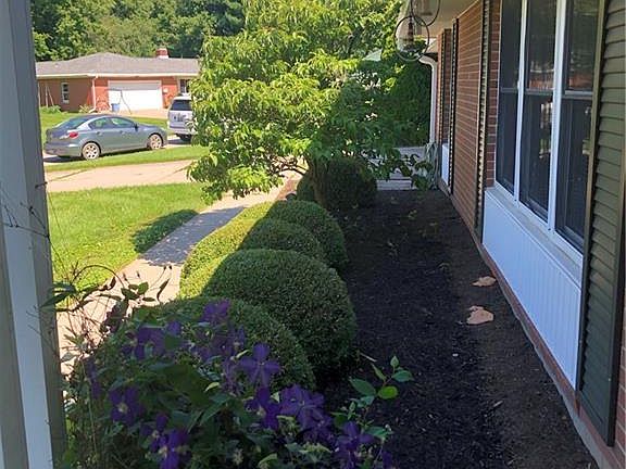 4th image of 40 Grand Valley Dr