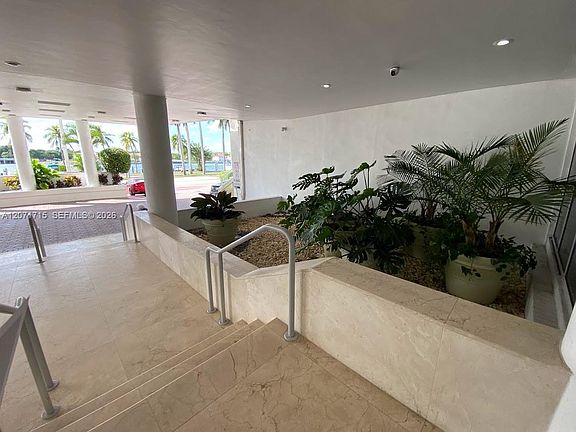 4th image of 5005 Collins Ave APT 722