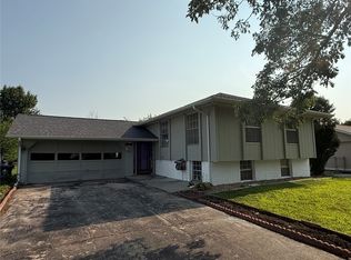 1723 Northbrook Dr NE, Cedar Rapids, IA 52402